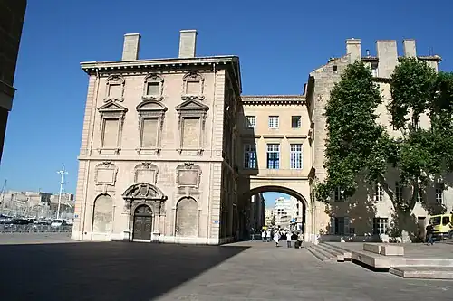 Galería de acceso a la primera planta