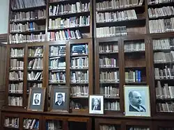 Estantería de libros.