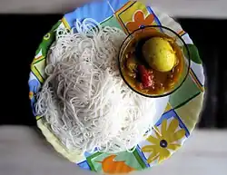 Fideos de arroz indios putu mayam.
