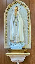 Talla de la Virgen de Fátima.