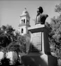 Antigua torre de la Iglesia y estatua de Ambrosio O'higgins.