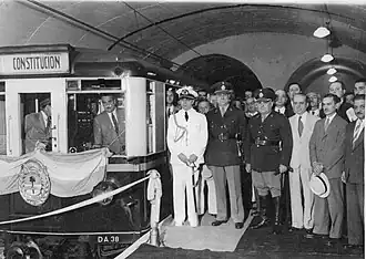 Inauguración del apeadero provisorio Boedo en 1944.