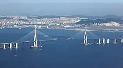 El Puente de Incheon en construcción