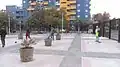 Plaza Libertad, con ciudadanos jugando.