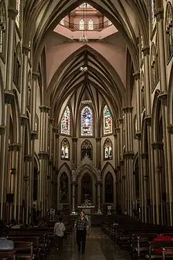 Detalle interior de la Catedral en la noche