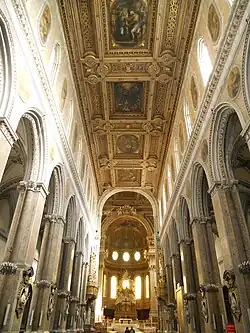 Nave central
