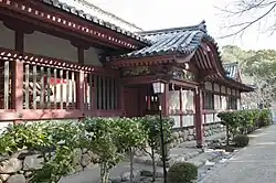 Vista externa del muro de un kairō's con renjimado