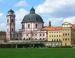 Iglesia de Santa Margarita en Jaroměřice nad Rokytnou (recomnstruida 1641-1739)