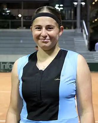 Jelena Ostapenko, campeona de dobles femenino.