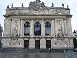 La fachada de la Ópera