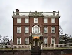 La fachada del edificio en 2020