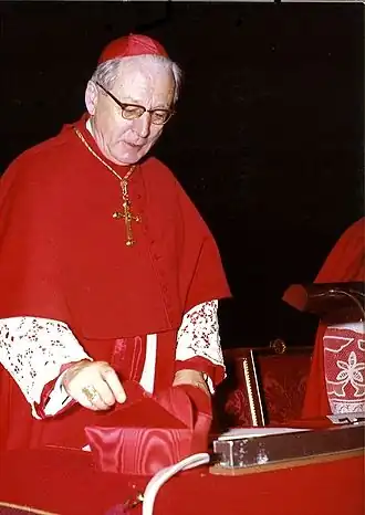 Bernardus Johannes Alfrink (1900–1987), creado cardenal el 28 de marzo de 1960.