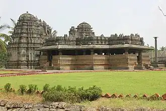 Templo Kedaresvara en Balligavi (siglo XI, ampliado en 1131)