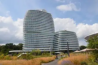 Edificio de oficinas en la calle Kempkensberg (2009-2011), en Groninga