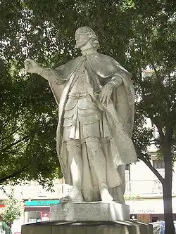 Estatua de Felipe III, rey de Navarra