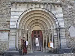 Arcos de la entrada.