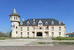 Edificio principal del complejo de los Castillos de San José de Valderas.
