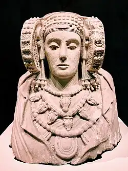 Dama de Elche (piedra caliza, íbera, siglo IV a.C.)