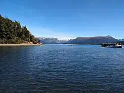 Bahia Mansa, Villa la Angostura