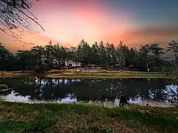 Laguna y paisaje de la Hacienda la Lucha