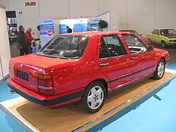 trasera de la versión 8.32.