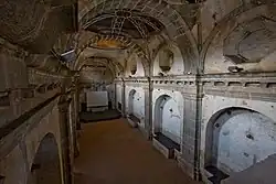 Interior de la iglesia, con el domo construido en 1991.