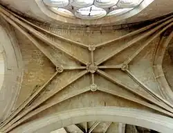 Iglesia de la Natividad de la Virgen de Le Mesnil-Aubry.