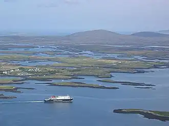 Zona de escollos de un strandflate en Lochmaddy, Hébridas.