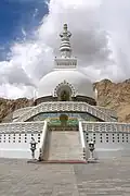 Shanti Stupa, construido en 1983 por japoneses