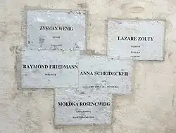 The inhabitants of the Hôtel de Saint-Aignan in 1939 (1998) – Musée d'Art et d'Histoire du Judaïsme.