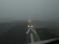 Vista de un piloto de A319 con niebla (RVR 200 m) / Lisboa RWY 21