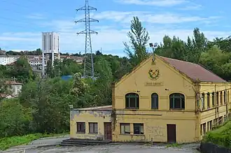Oficinas y Candín I al fondo