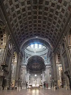 Interior de Sant'Andrea