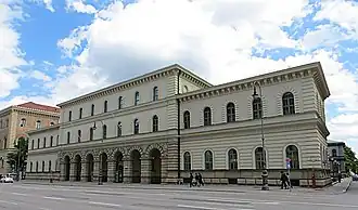 Kriegsministerium (1824-1830), Múnich