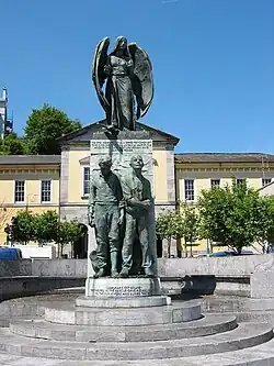 Monumento en recuerdo de las 1198 víctimas del hundimiento en Cobh, Irlanda.