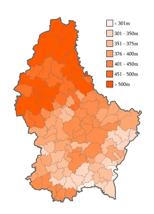 Comunas sombreadas en función de su altitud máxima. Las comunas con una altitud máxima mayor presentan un naranja sombreado más oscuro.