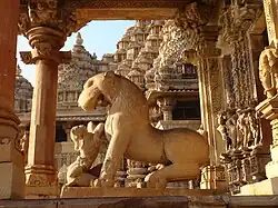 Surasundari y vyala, Khajuraho