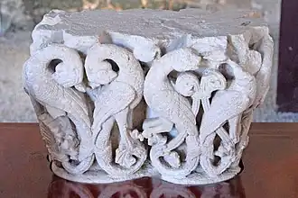 Capitel de animales en el museu de Maillezais