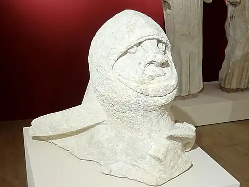 Fragmento probablemente de la torre norte.