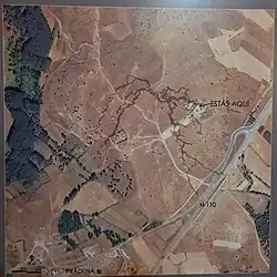 Mapa con las distintas galerías y elementos de la Cueva de los Enebralejos respecto al museo que hace de entrada