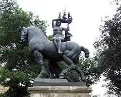 Barcelona (1928), de Frederic Marès, plaza de Cataluña.