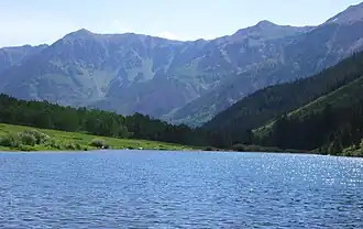 Lago Maroon, montañas Elk