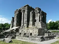 Templo del Sol de Martand construido por Lalitaditya Muktapida.