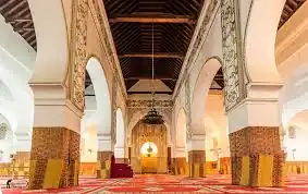 Interior de la Gran Mezquita de Taza (1142.1172), la mezquita almohade más antigua que se conserva (1142-1172) (posteriormente modificada por los meriníes en 1292-1293)