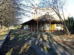 Estación Mercedes (Belgrano), ubicada en la calle 40 y 29. Actualmente está sin funcionamiento.