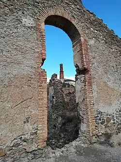 Ruinas de las instalaciones de la mina Patrocinio.