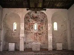 Interior de la iglesia de Mistail