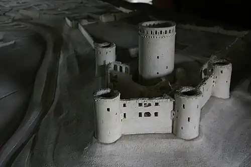 Maqueta del castillo en su estado anterior a 1917.