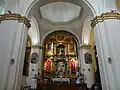 Altar mayor y cúpula ochavada.