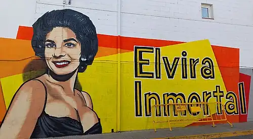 Mural a Elvira Quintana fotografiado en 2024, localizado en Montijo, España.